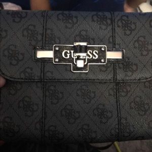 Guess Crossbody